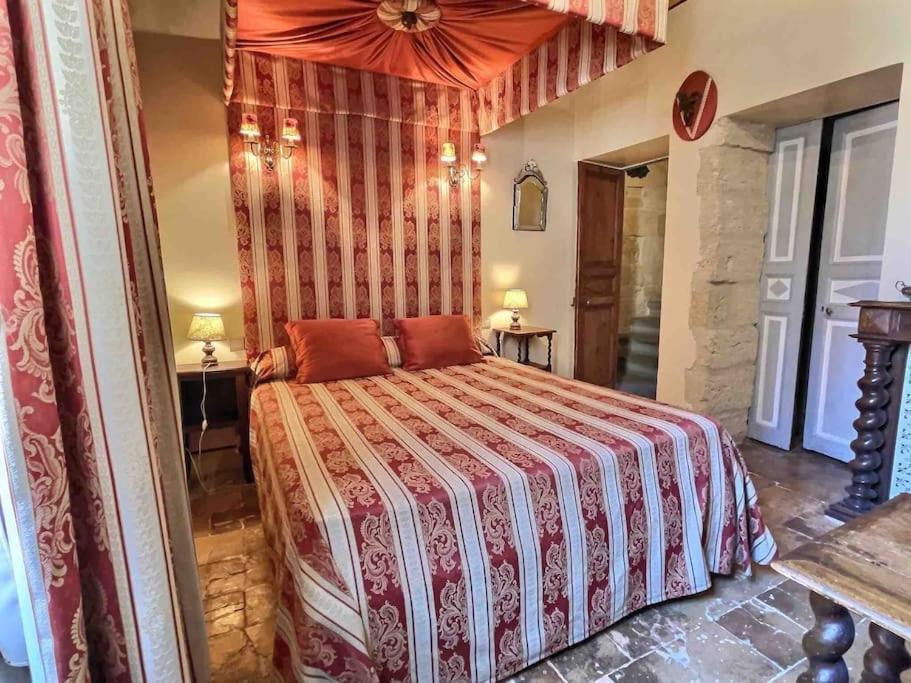 Chez Lydia - Osez La Vie De Chateau ! Pont Du Gard, Uzes Ремулен Экстерьер фото